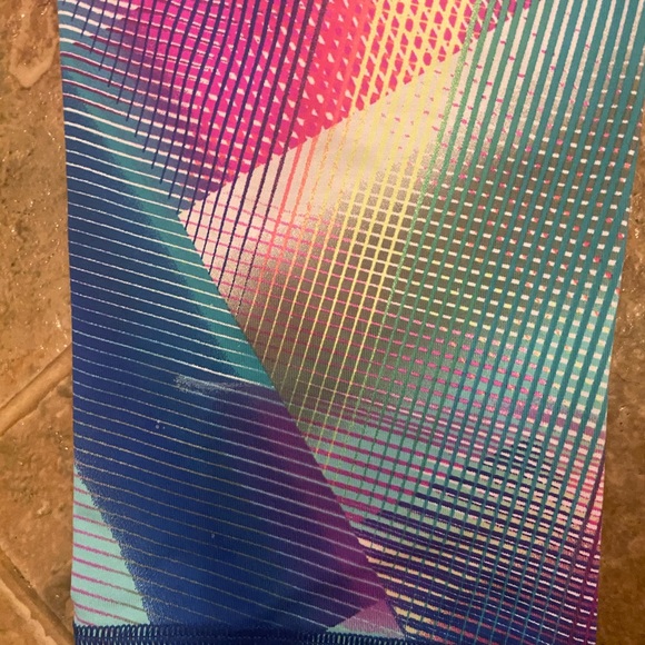 Victoria’s Secret Geo Floral Knockout Crop Legging - Picture 9 of 9